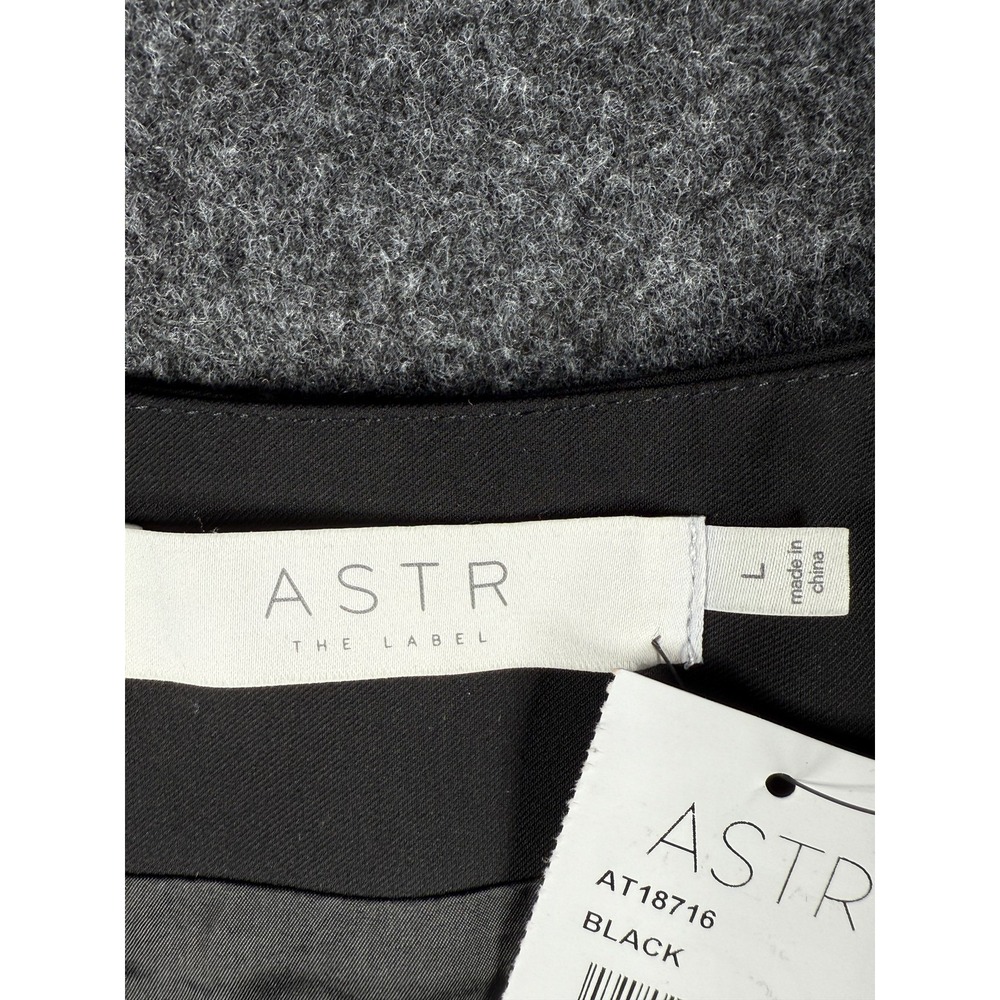 ASTR The Label Sleevless Top V-Neck Black Size L Career Minimalist Structured - Picture 3 of 10